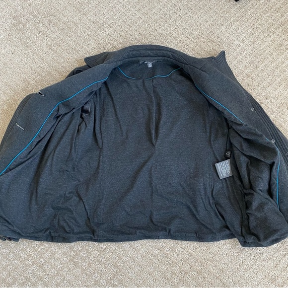 Kenneth Cole Cropped Gray Jersey Belted Jacket - Picture 5 of 13